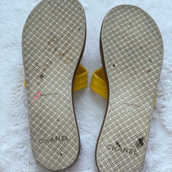 CHANEL yellow flip flops size 39 EU Authentic - Picture 7 of 9